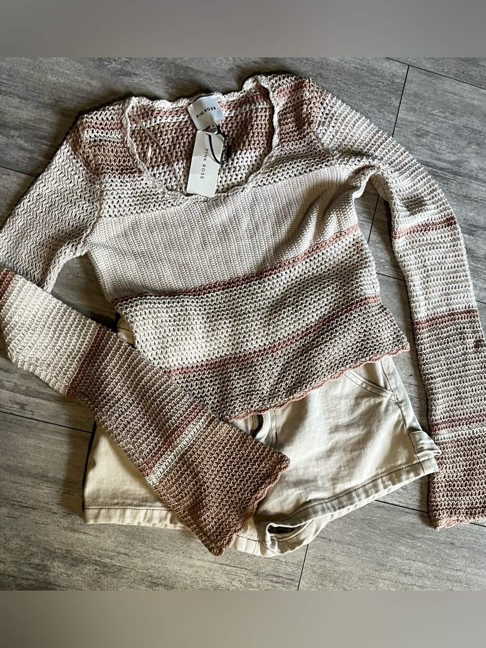 NWT Pink Rose Crochet Bell Sleeve Cropped Sweater Boho Knit - Size M